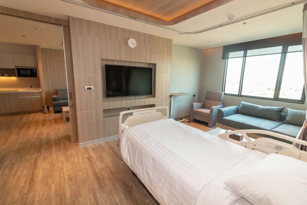 Premium Ward – Suite – photo 3 of 6